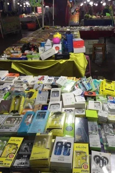 擺地攤賣什么最賺錢_擺什么地攤賺錢快_擺套圈地攤怎樣經營